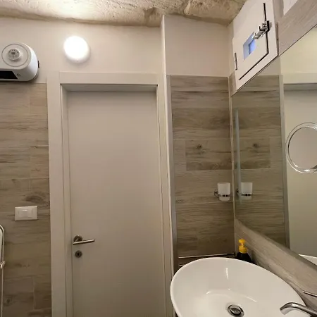 Апартаменти Monolocale Dimora Borgo Monte Nel Cuore Di Con Garage *